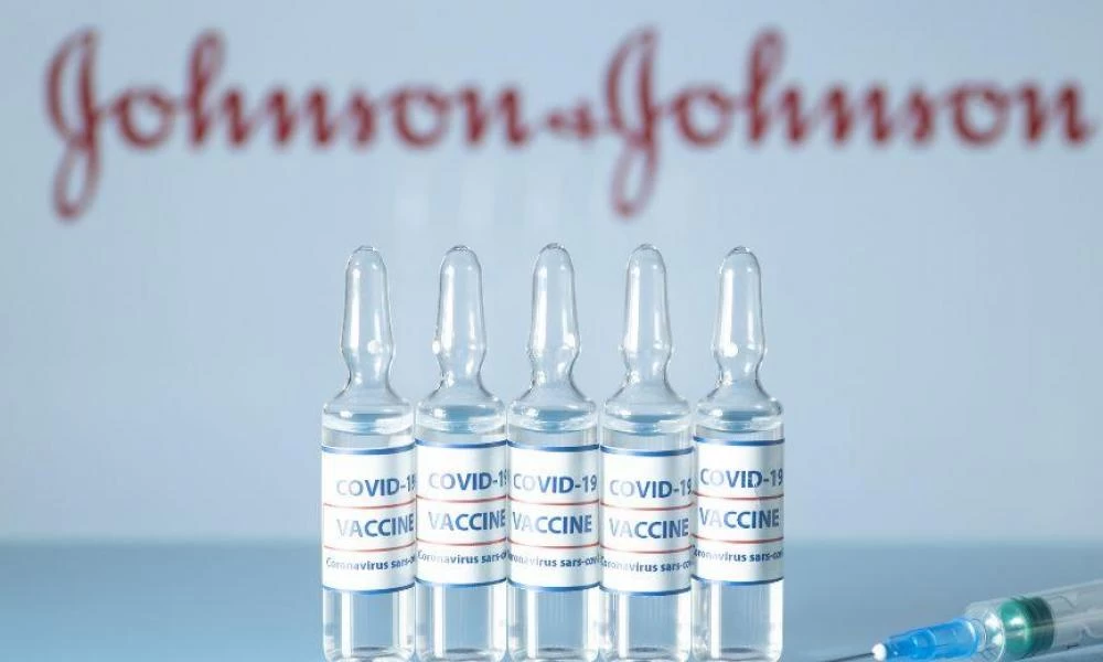 Johnson & Johnson: Διαψεύδει τα περιστατικά θρομβώσεων